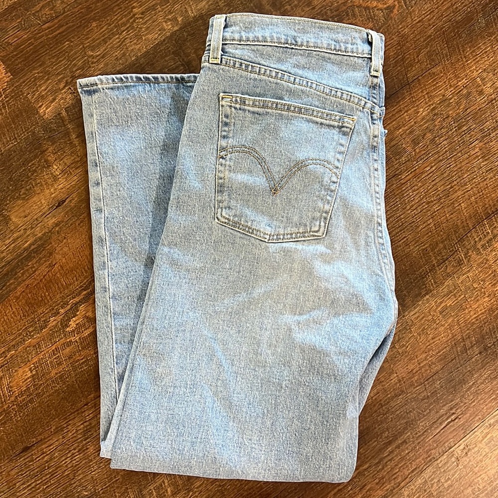 Levi’s Ribcage Straight Jean